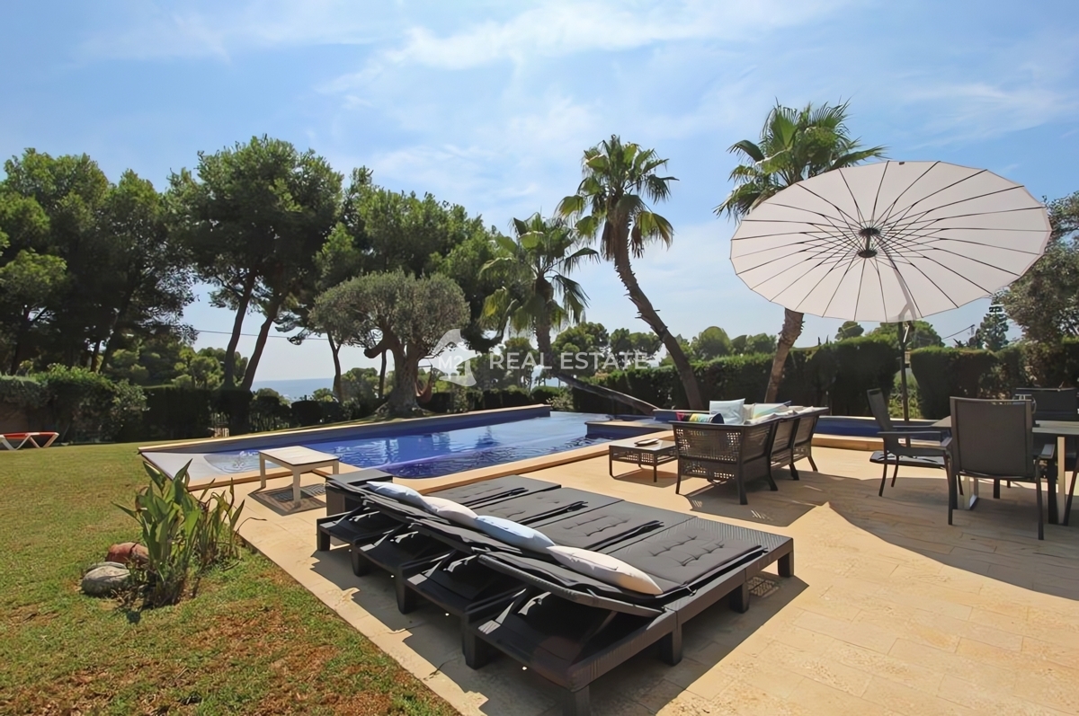 Villa en Moraira, ID G614880