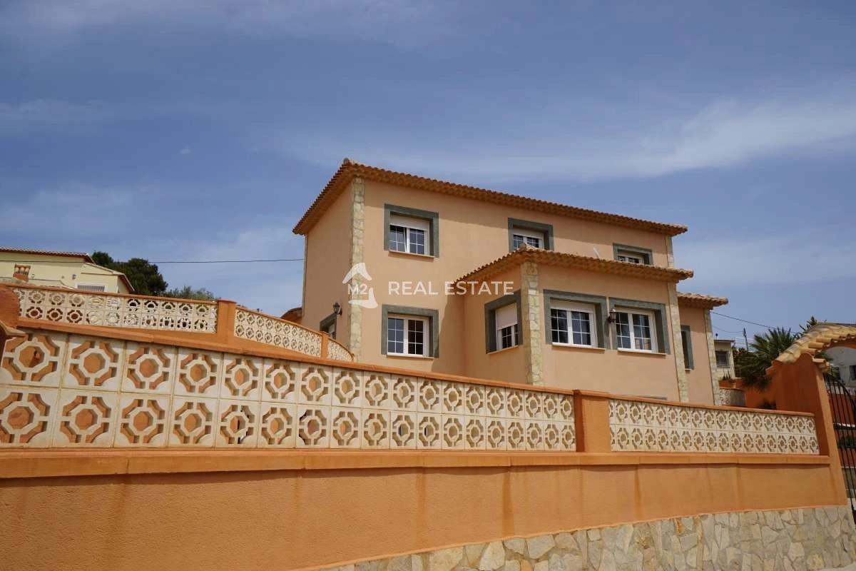 Villa en Calpe, ID J596209