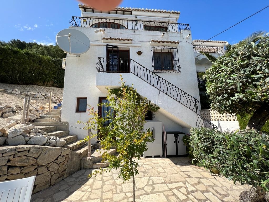 Villa en Moraira, ID J508774