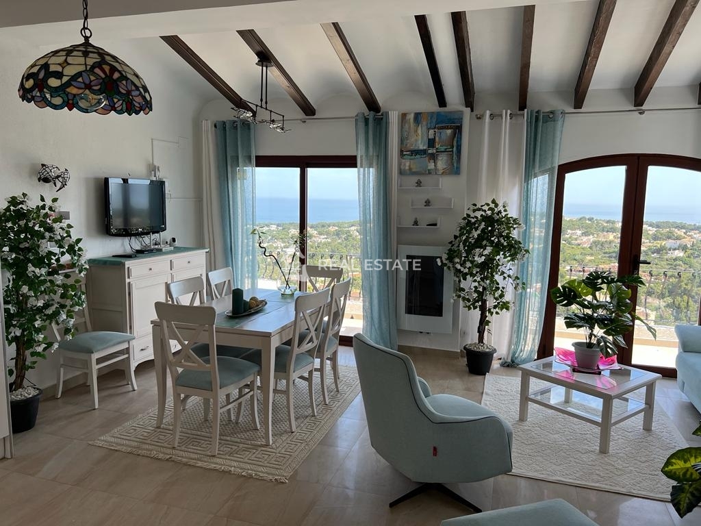 Villa en Moraira, ID J508774