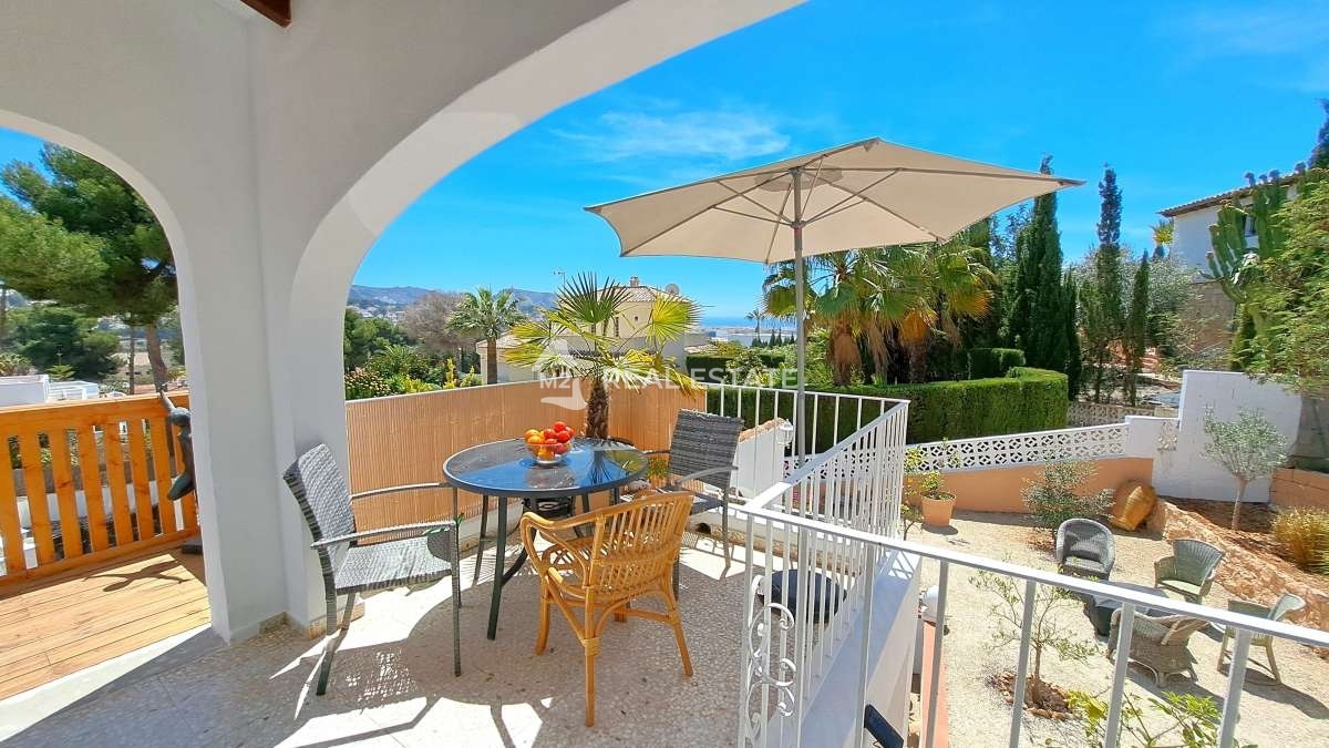 Villa en Moraira, ID J614933