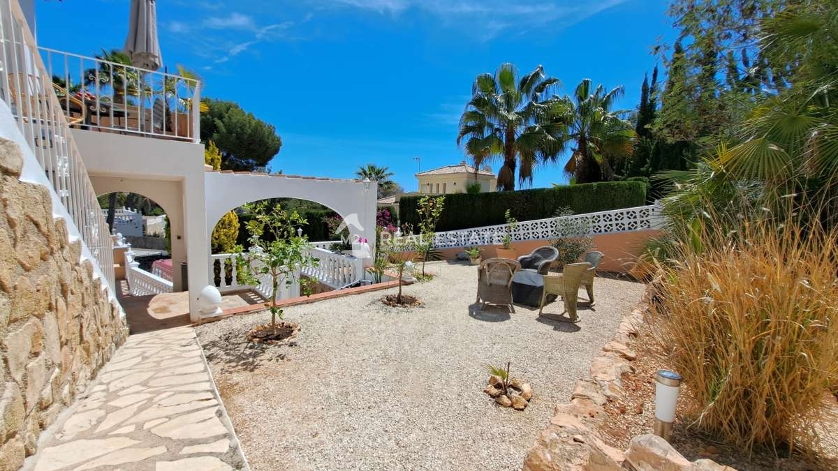 Villa in Moraira, ID J614933