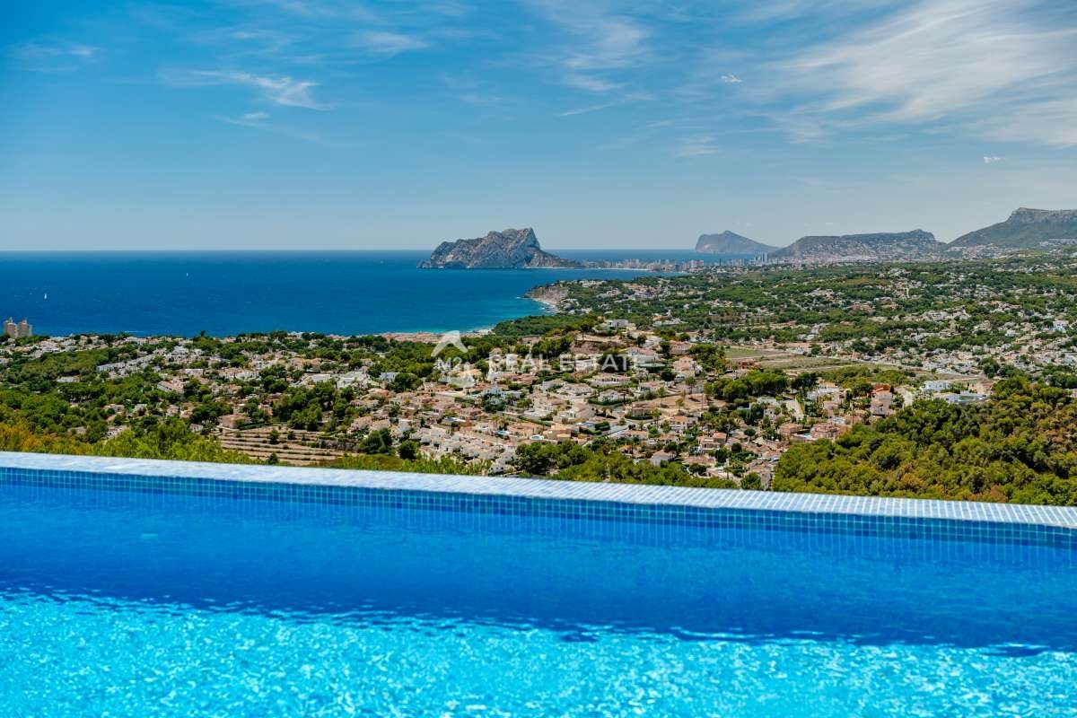 Villa in Moraira, ID J600176