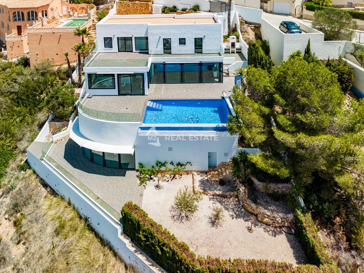 Villa en Moraira, ID J600176