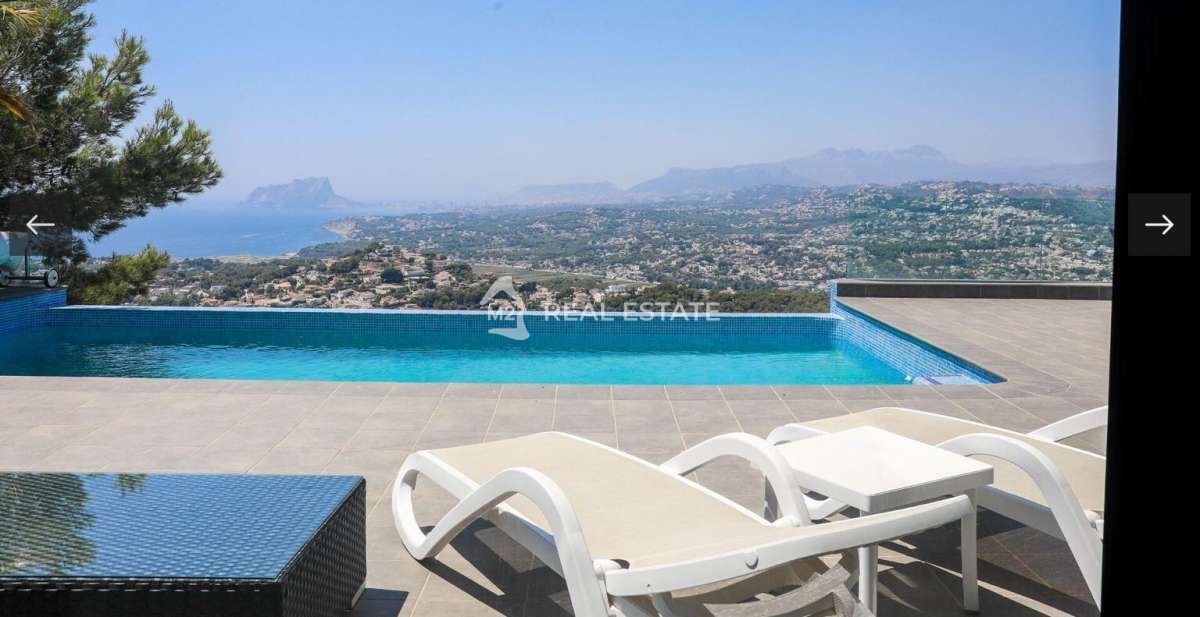 Villa in Moraira, ID J600176