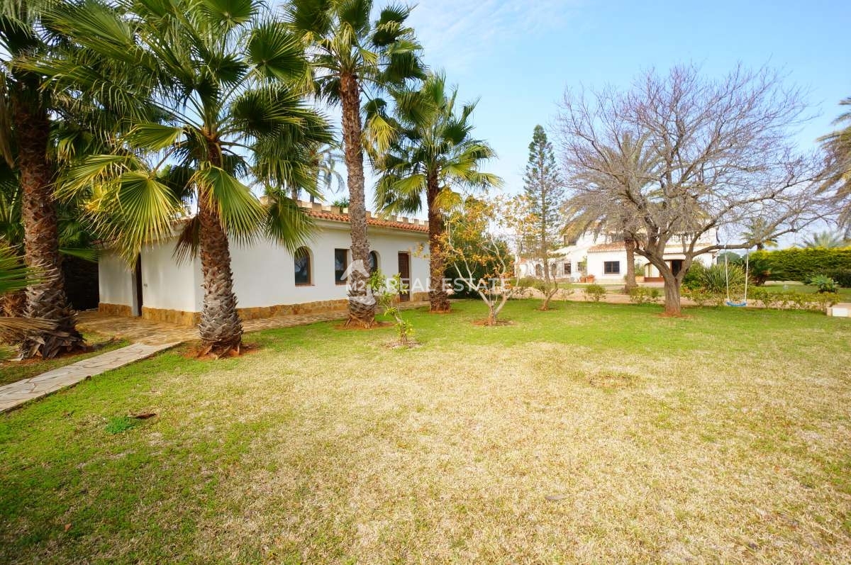 Villa en Javea, ID J506202